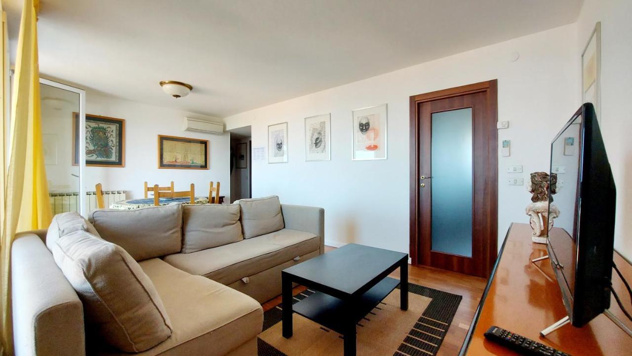 Panoramic Apartment Бардолино Экстерьер фото