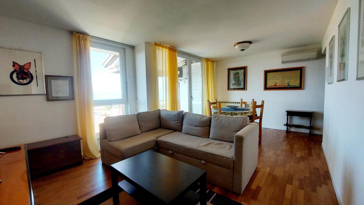 Panoramic Apartment Бардолино Экстерьер фото