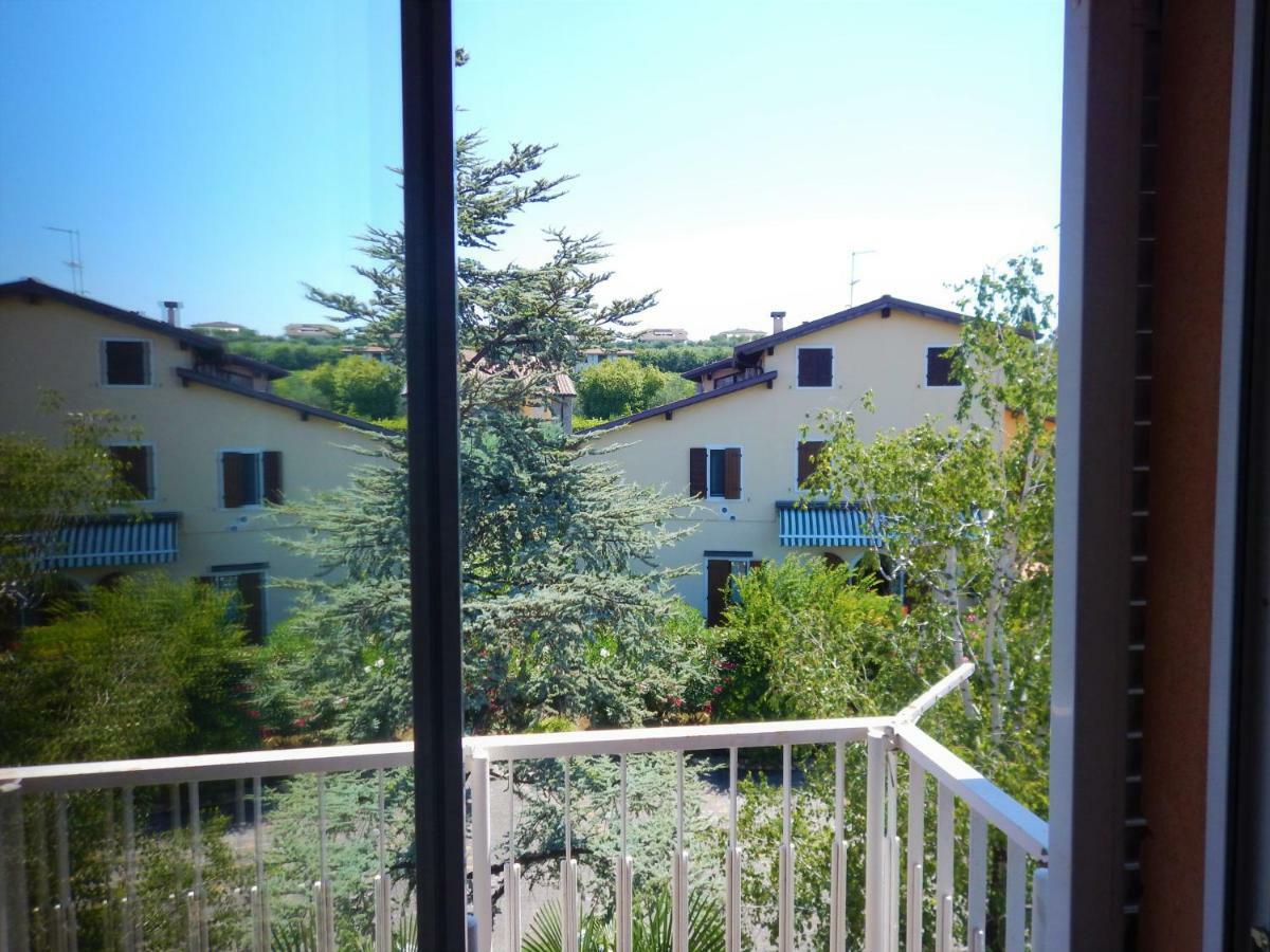 Panoramic Apartment Бардолино Экстерьер фото